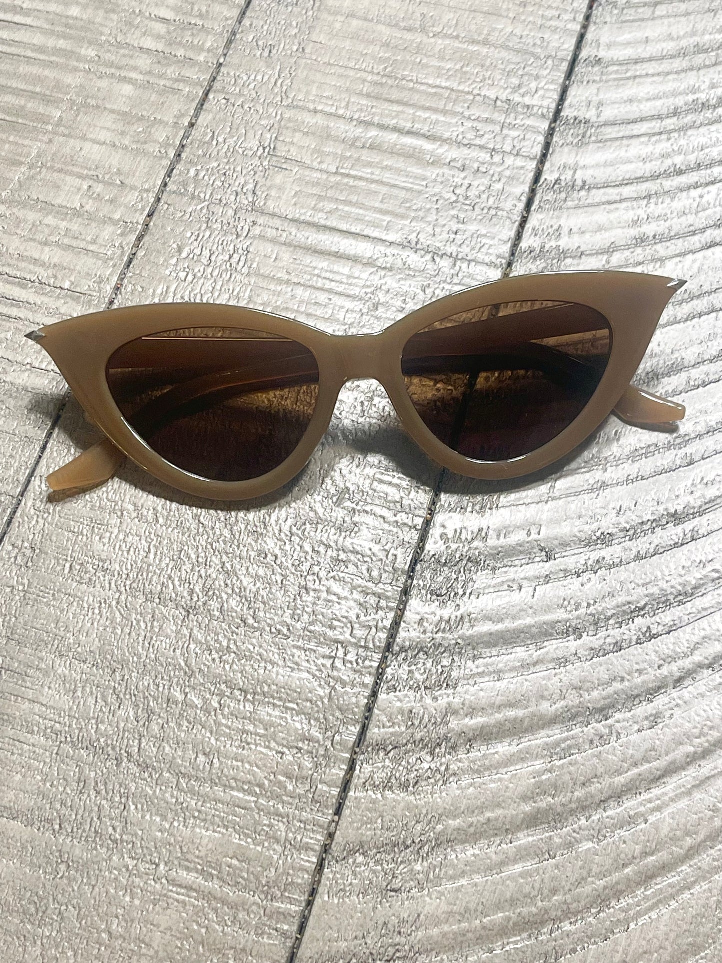 Trendy Spike Triangle Cat Eye Sunglasses