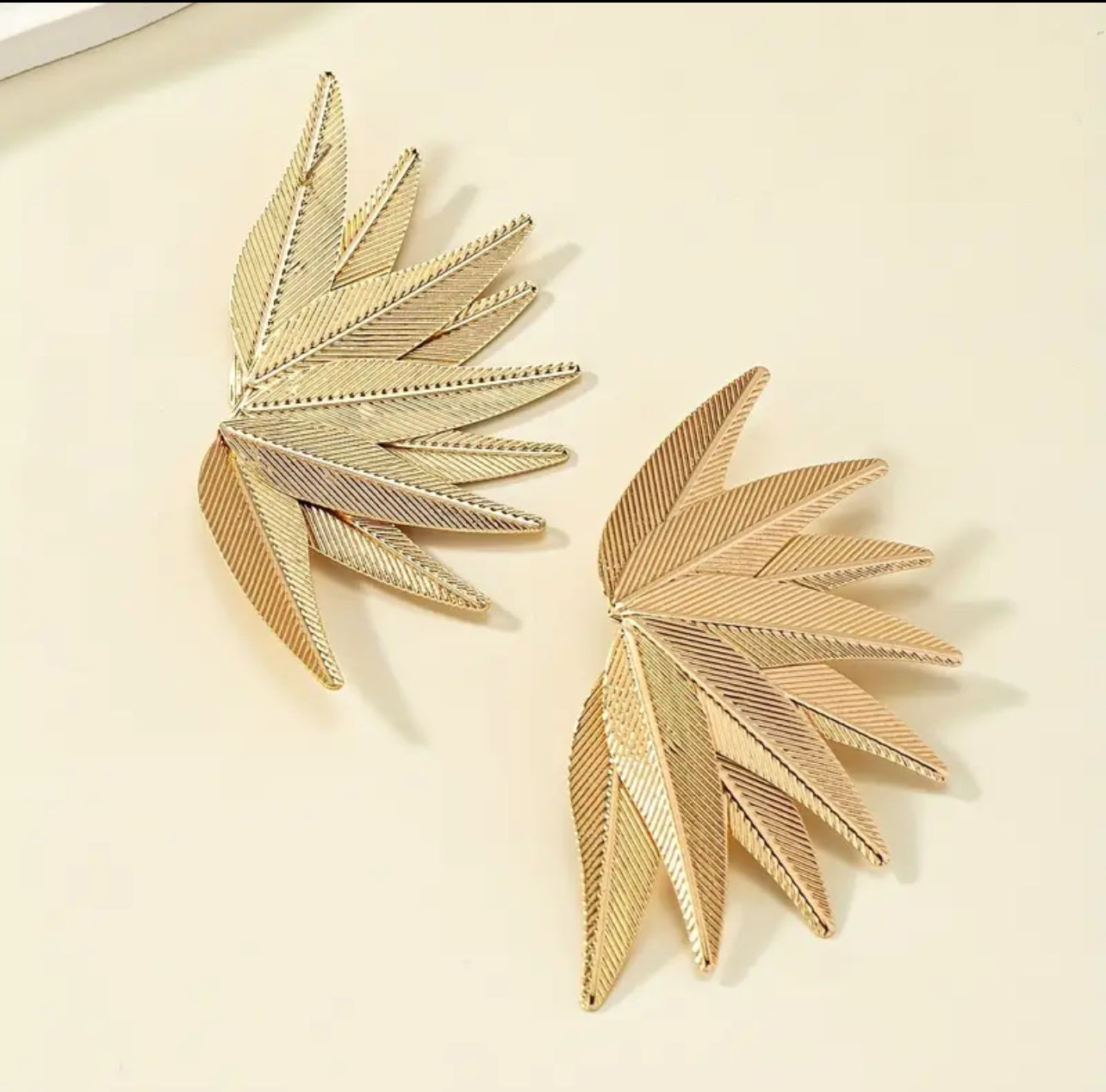 Symmetrical Vintage Leaf Earrings